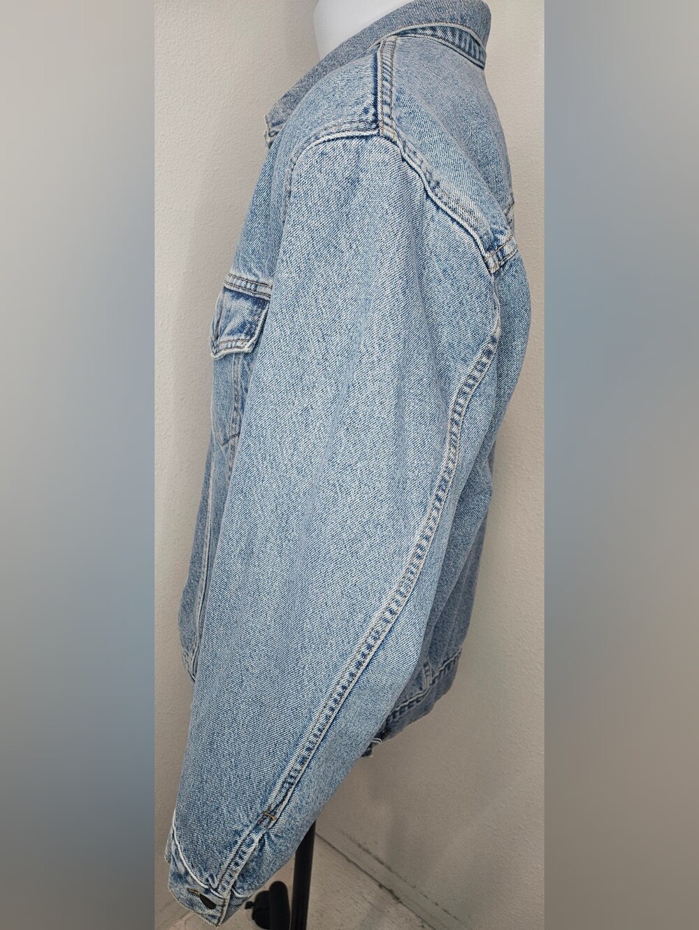 Levi's Distressed Trucker Jacket 70518 Men's Large - Picture 3 of 10